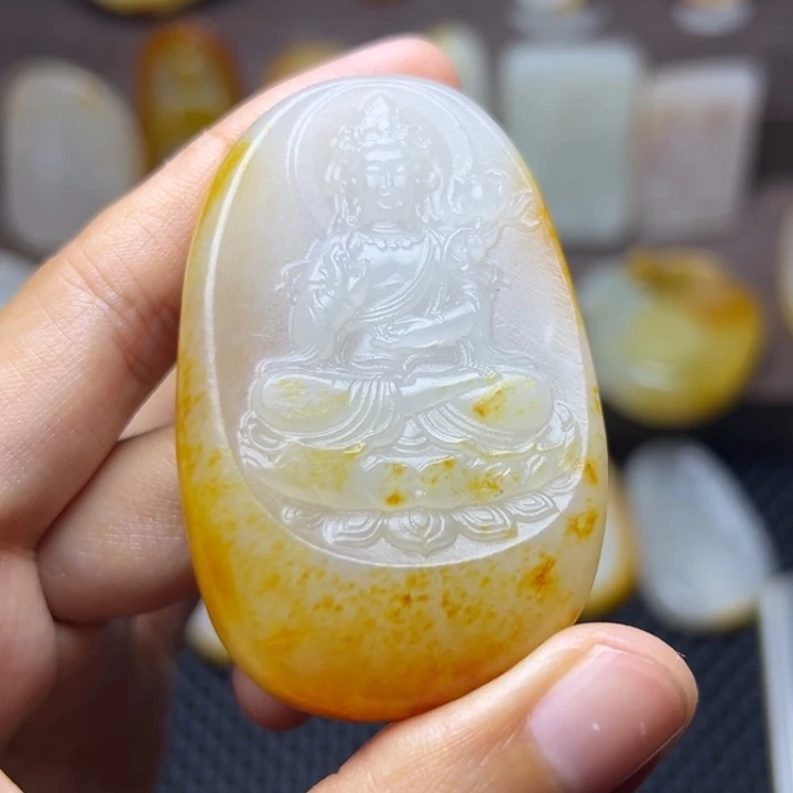 和田玉未镶嵌颈饰
