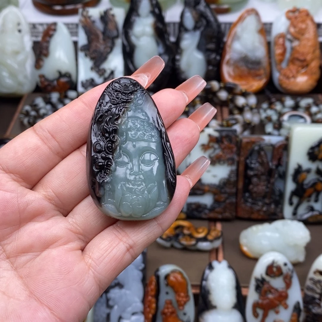 颈饰未镶嵌和田玉