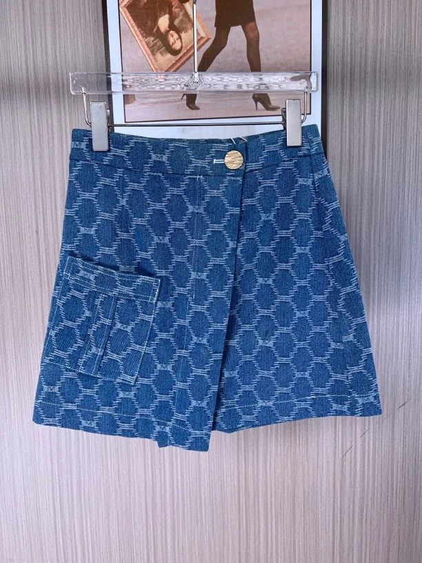 045品牌撤柜女装曼家时尚设计款小香风短裙