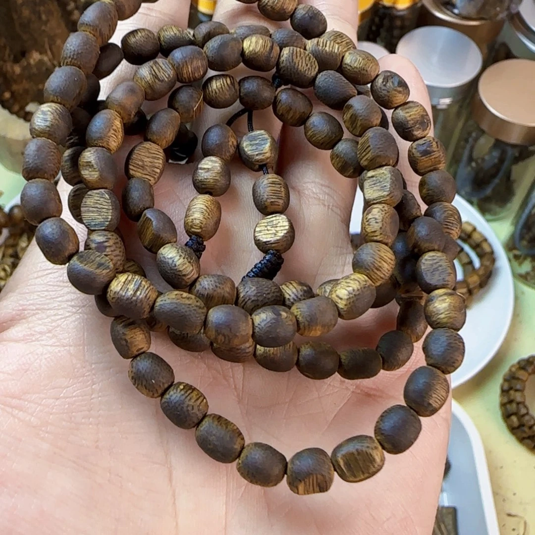 遥***穹沉香沉香碎屑奇楠沉香留疤17-18克左右