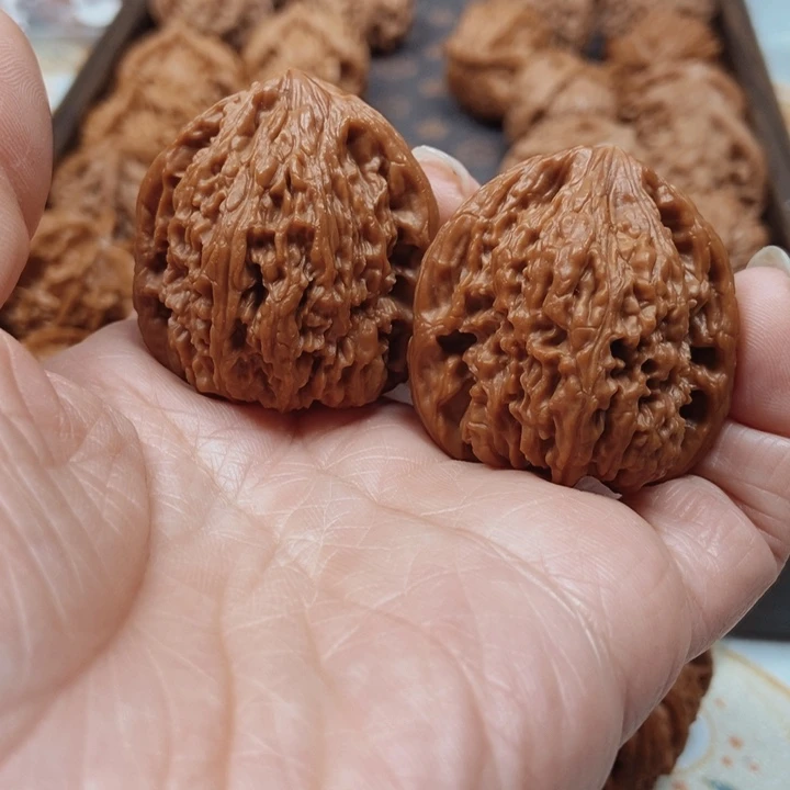 晚***着手串文玩核桃南疆