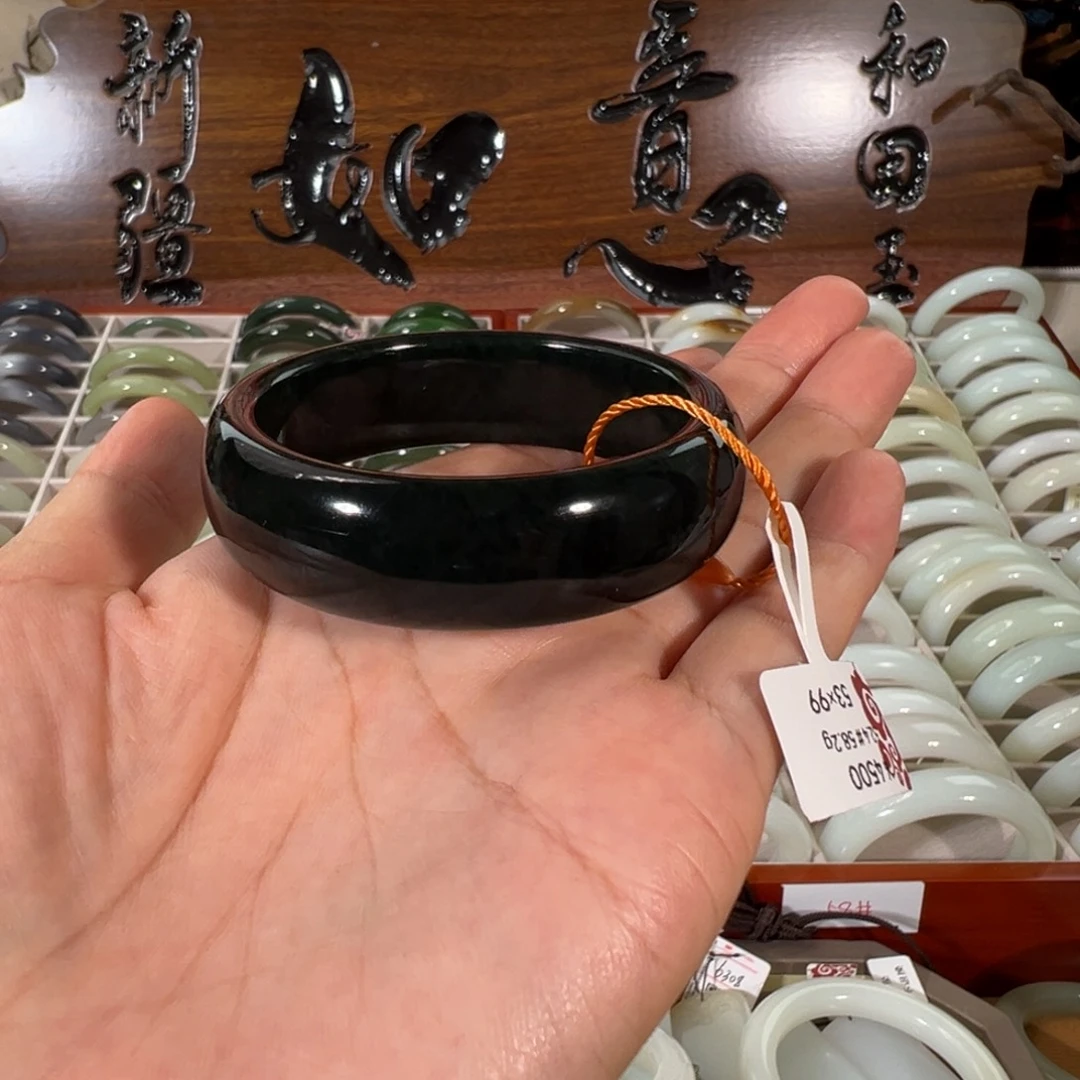 和田玉（青玉）未镶嵌手镯