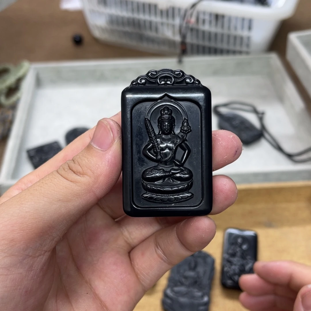 和田玉未镶嵌车挂