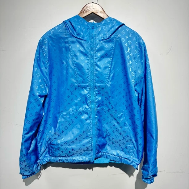 99新 LouisVuitton/路易威登 99新带吊Lv别针双面穿冲锋衣尺码50