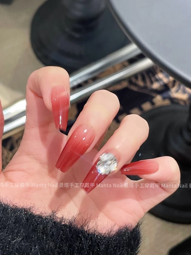 红绣球｜施华钻红色纯欲温柔简约精致纯手工穿戴甲