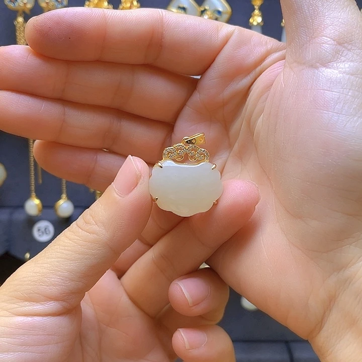 和田玉银S925镀金镶嵌颈饰