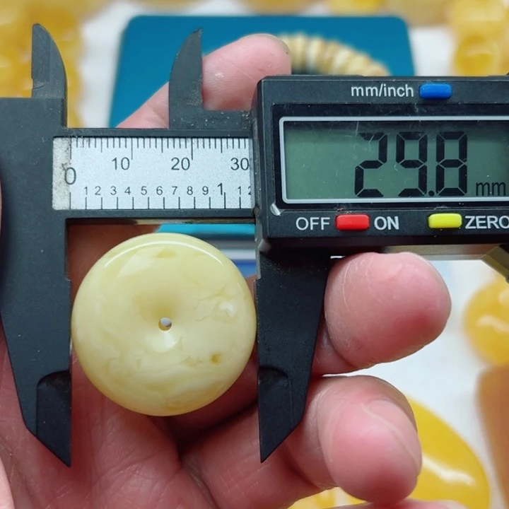 琥珀（矿物珀）未镶嵌裸石