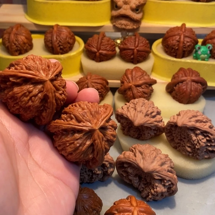 吊坠文玩核桃_**生zwomomoz