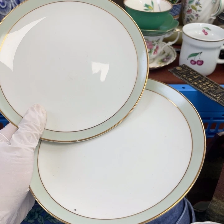 他家瓷器真美….开播了