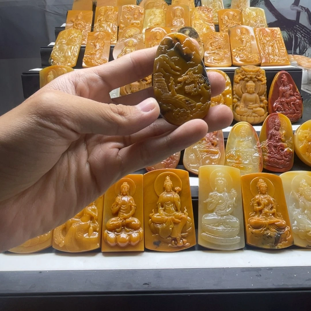 石英质玉（黄龙玉）合金颈饰