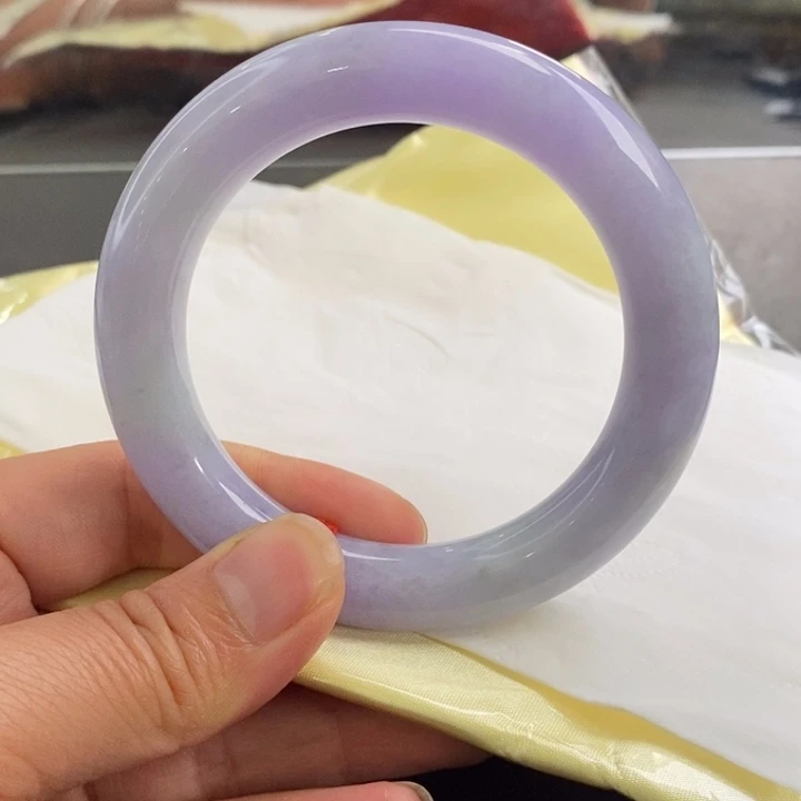 翡翠手镯未镶嵌56.7圈