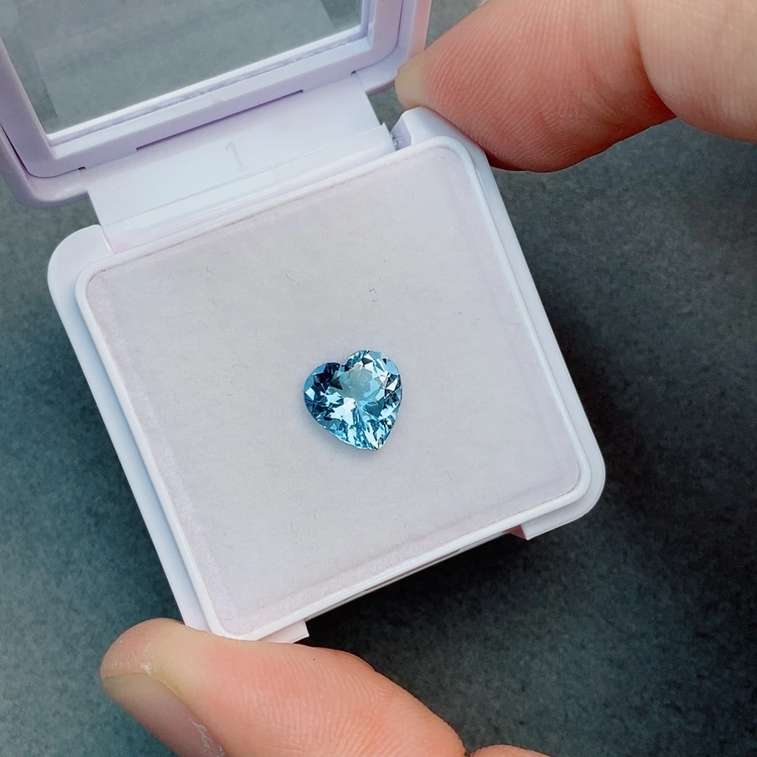 海蓝宝石笔搁未镶嵌1.87ct 圣玛利亚