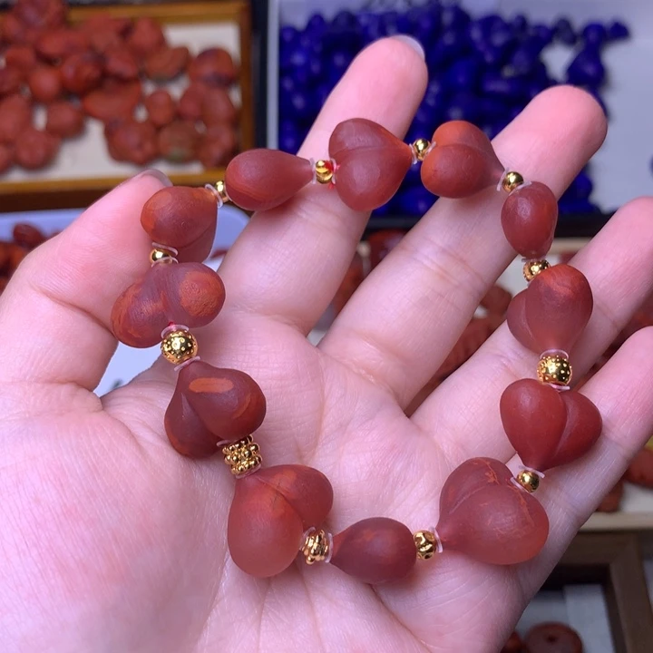 微***微南红玛瑙未镶嵌珠宝半成品屁桃单圈