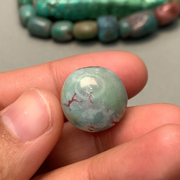 绿松石未镶嵌颈饰