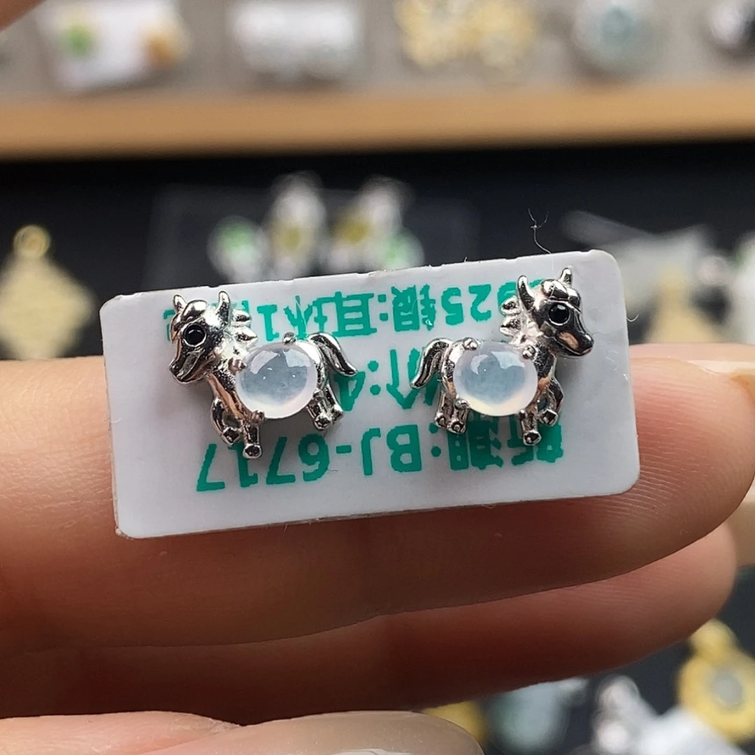 翡翠未镶嵌戒指翡翠