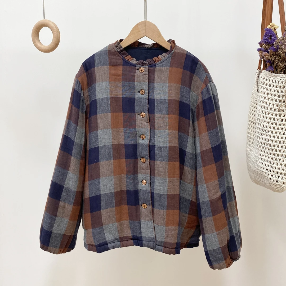 【木耳边拼色格子木扣棉服外套】4570