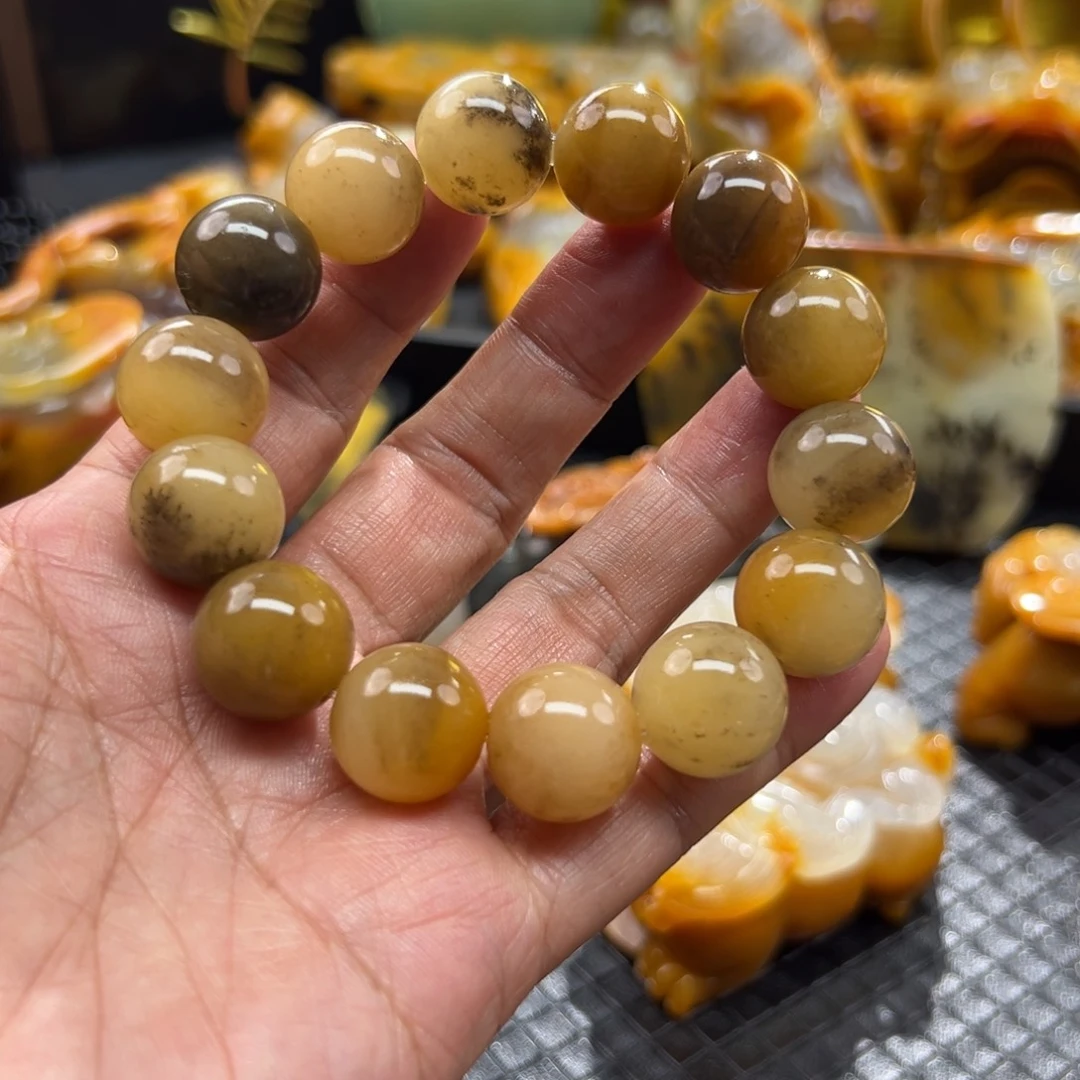 石英质玉未镶嵌颈饰