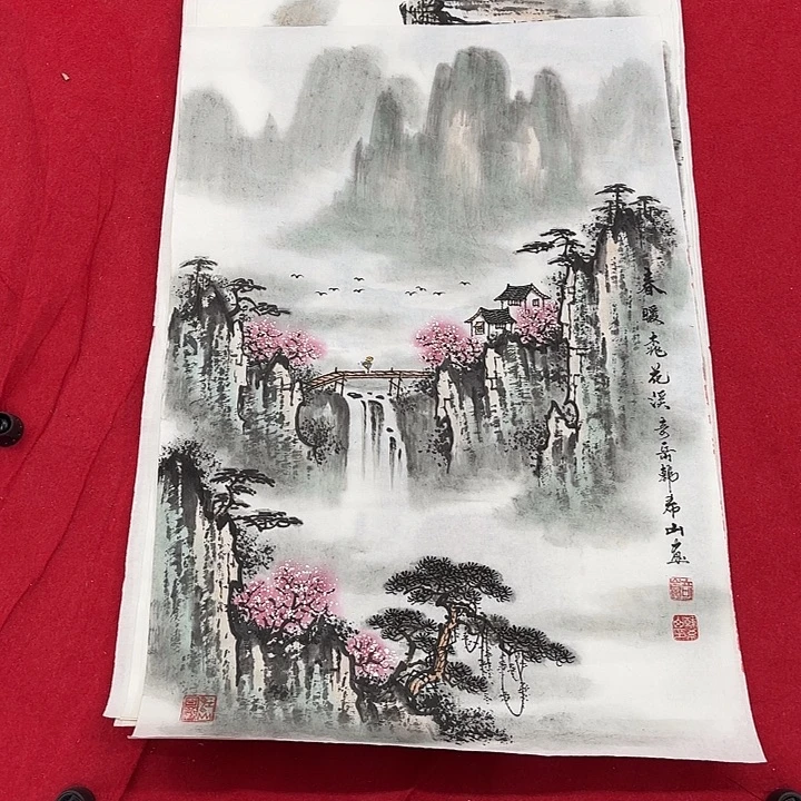 国画花鸟等图案为一体