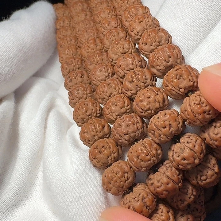 怡***你吊坠金刚菩提勿里达老树王108