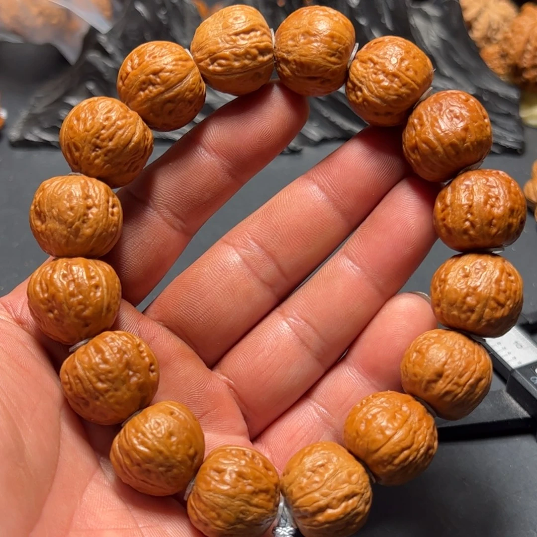 文玩核桃手串尺寸边肚20高18磨盘