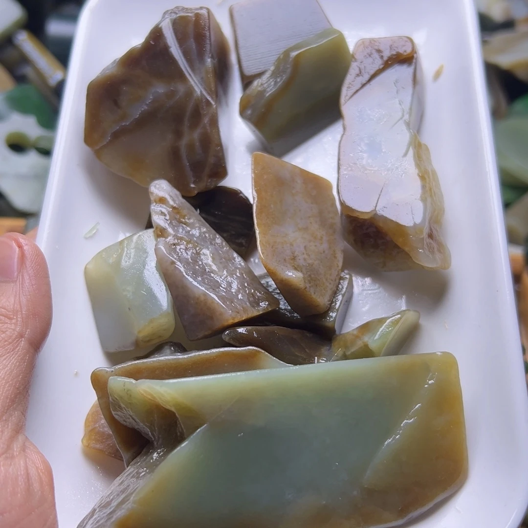 和田玉（糖玉）未镶嵌挂件