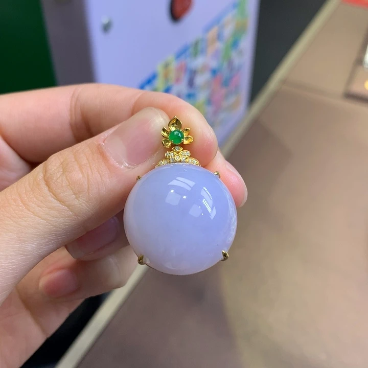 翡翠18K金镶嵌颈饰翡翠