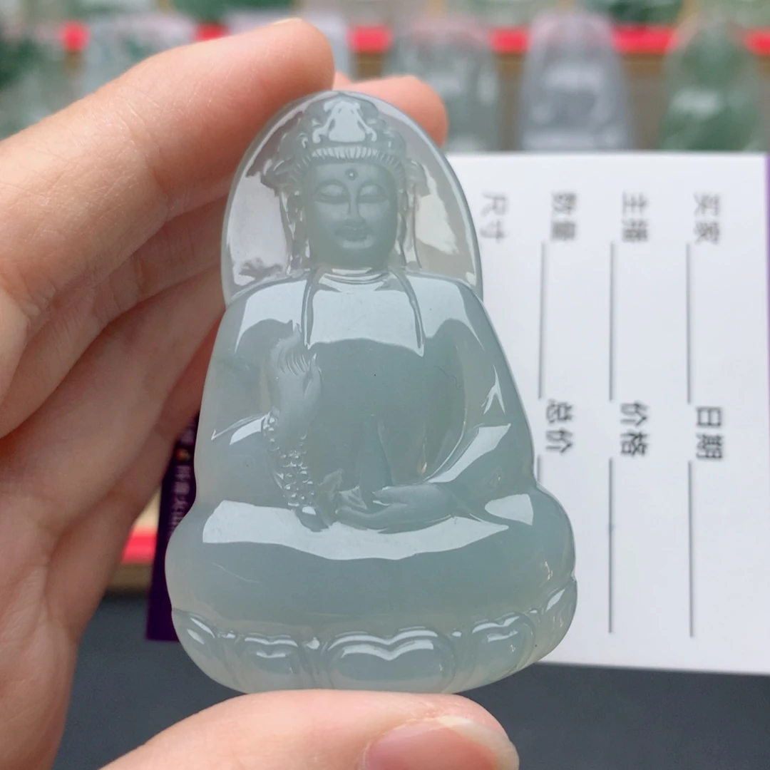 翡翠未镶嵌颈饰素衣