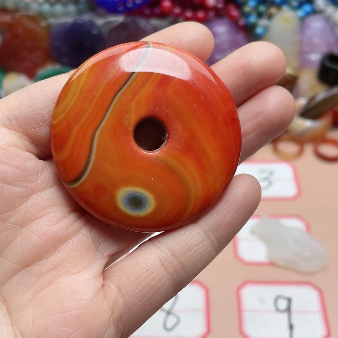 玛瑙/玉髓颈饰合金美**霞