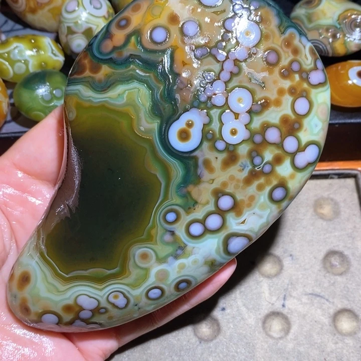 玛瑙/玉髓未镶嵌珠宝半成品