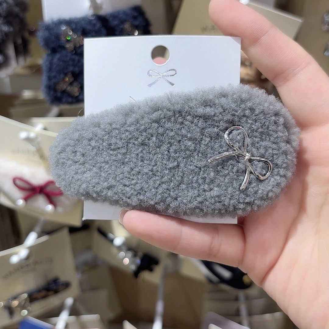 非金属灰色蝴蝶结拜拜