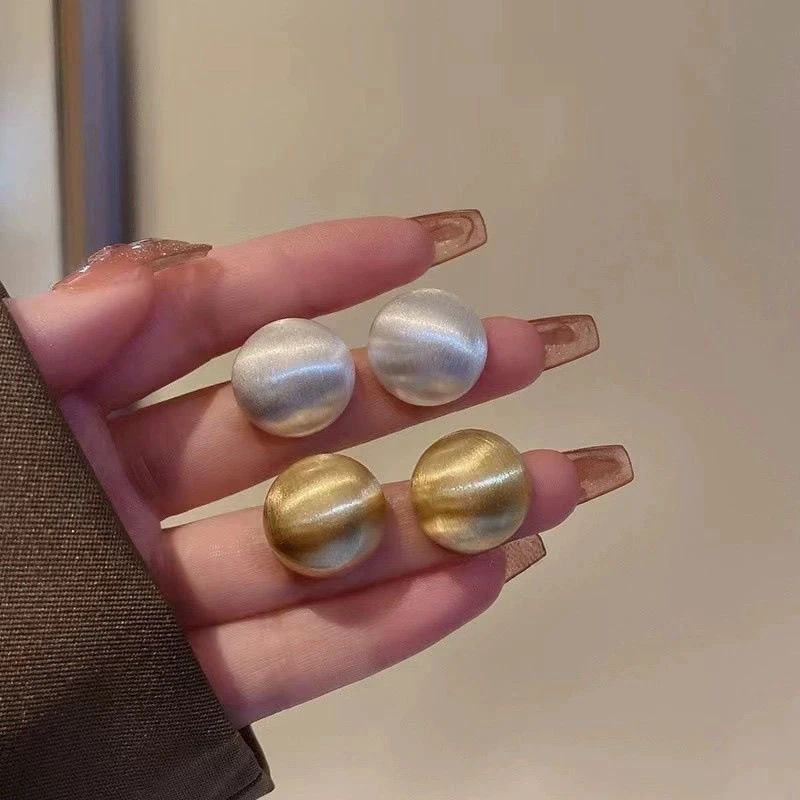 合金耳饰 磨砂拉丝金豆豆耳钉女韩国百搭耳环出游搭配新款高级感