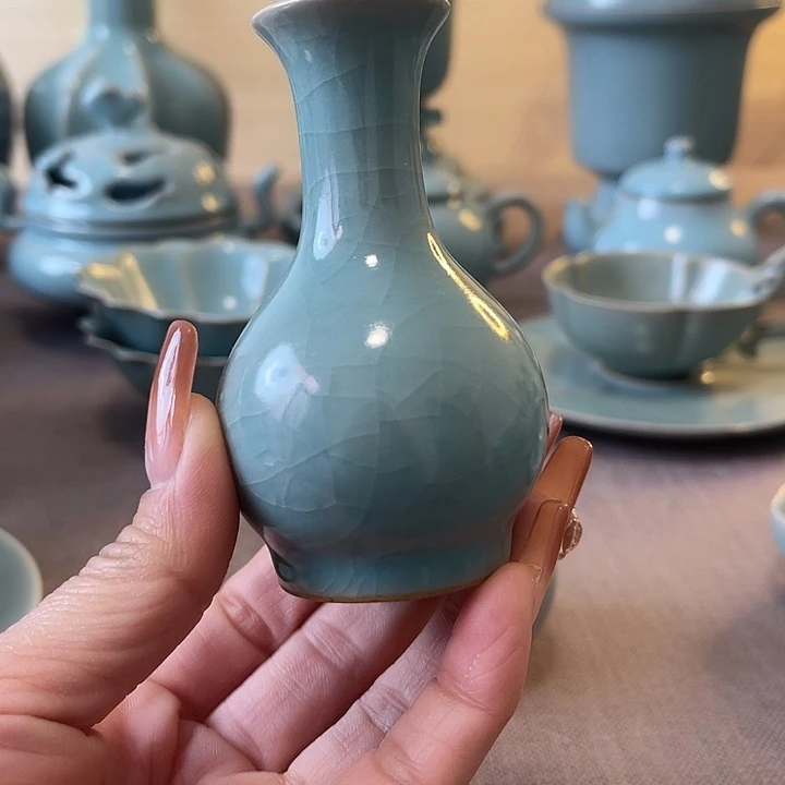 瓷片花瓶一一一一一一一