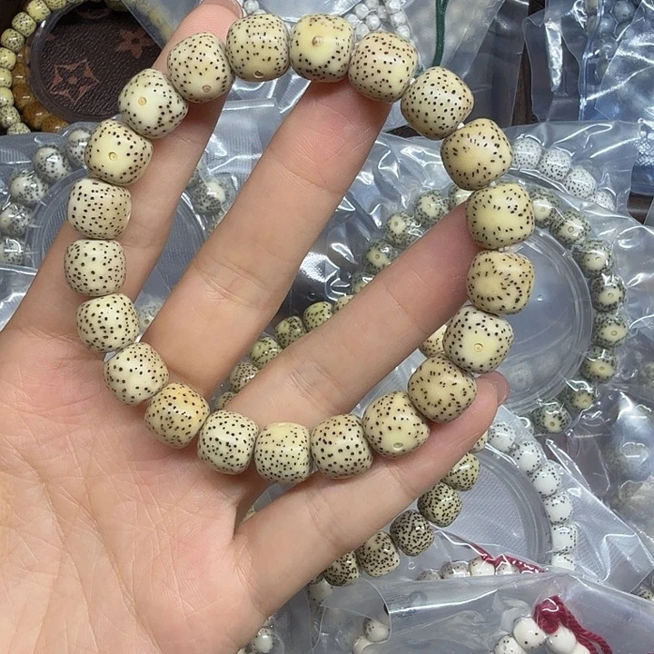 阿***万手串星月菩提原生态10/11双留白