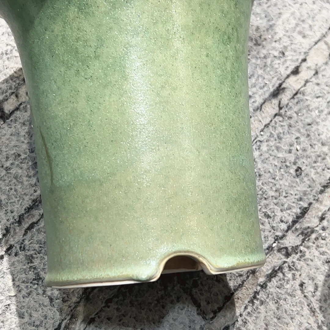 呈***升花器绿釉雅光微瑕