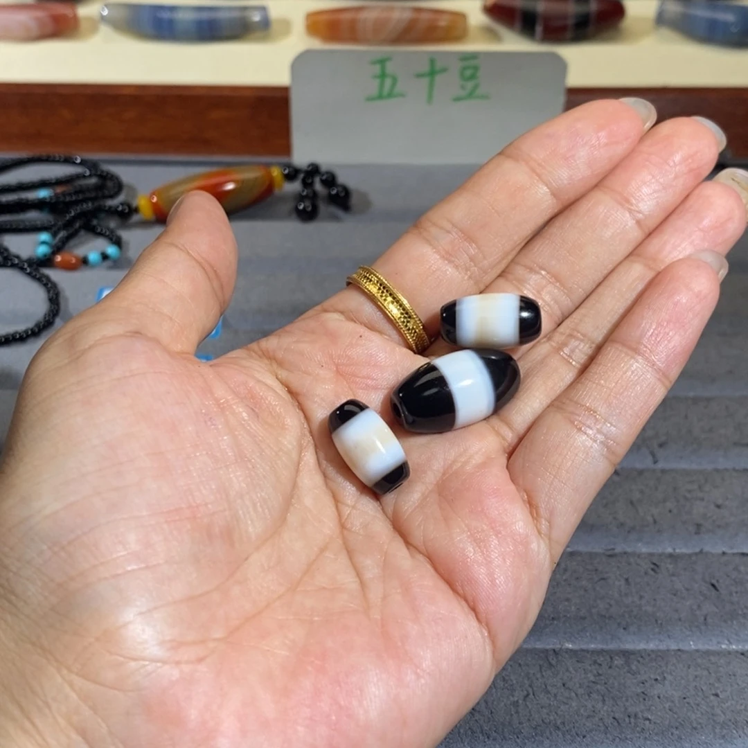 请***下玛瑙/玉髓颈饰合金