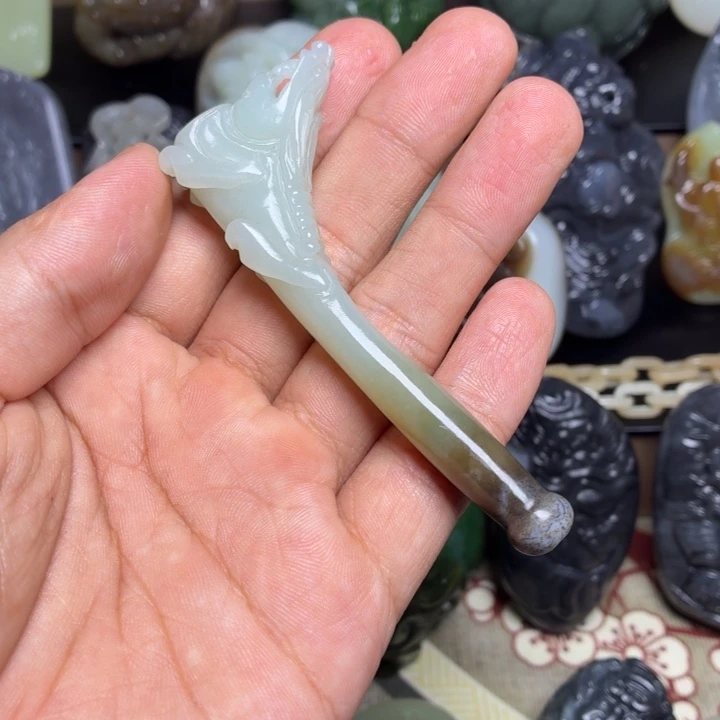 平***！和田玉未镶嵌颈饰