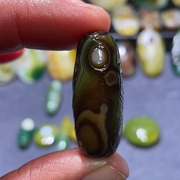 玛瑙/玉髓未镶嵌珠宝奇石