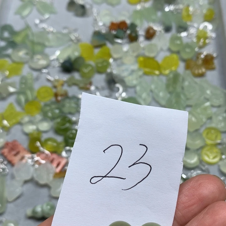 蛇纹石玉岫玉合金李**儿