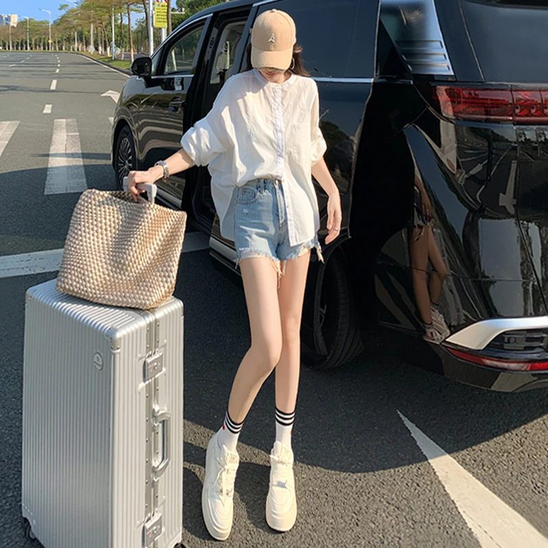 女款春季新款设计感纯色圆领百搭单排扣宽松时尚简约小个子衬衣潮