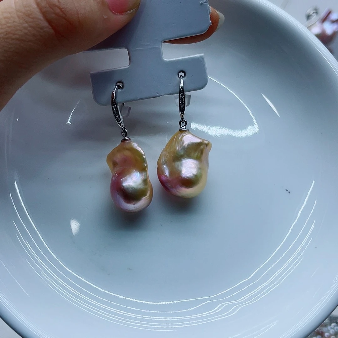 银S925镶嵌耳饰淡水珍珠
