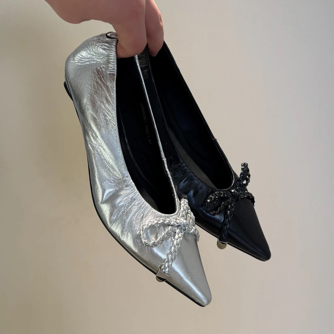 女士尖头银色单鞋上班鞋女款2025新款爆款时尚浅口真皮女式工作鞋