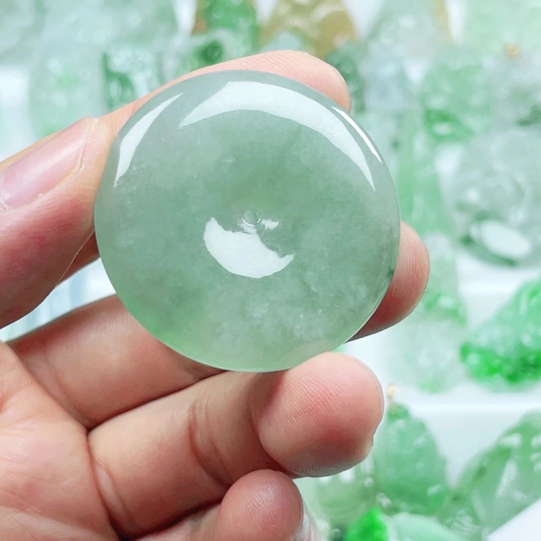 台***馆翡翠未镶嵌吊坠(不含链)