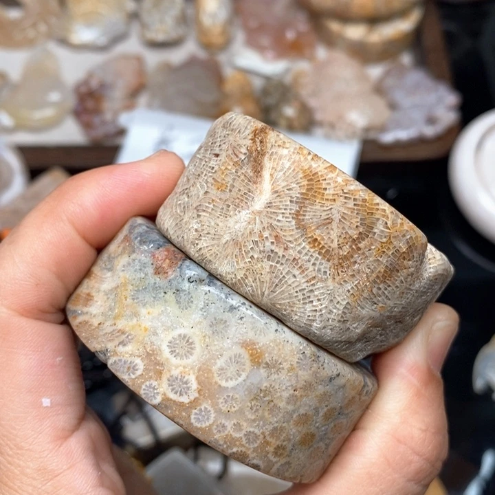 硅化珊瑚（珊瑚玉）手镯未镶嵌