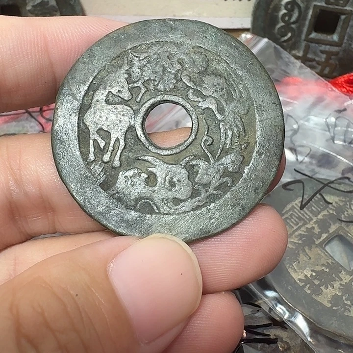 五***叔铜现代工艺品花钱