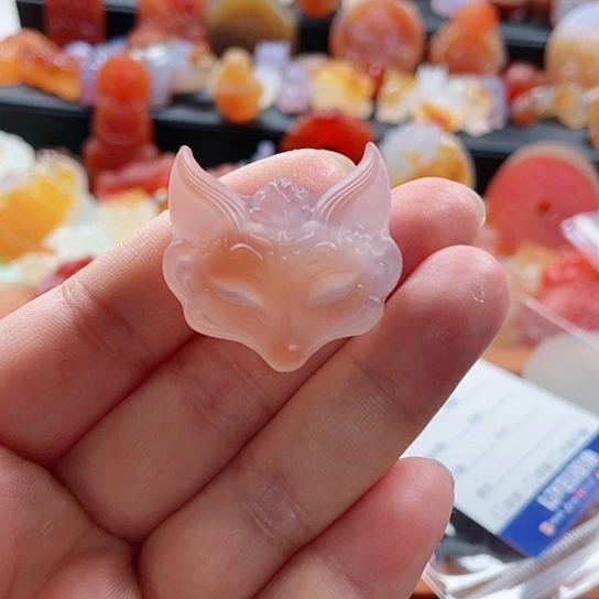 玛瑙/玉髓颈饰未镶嵌西**人