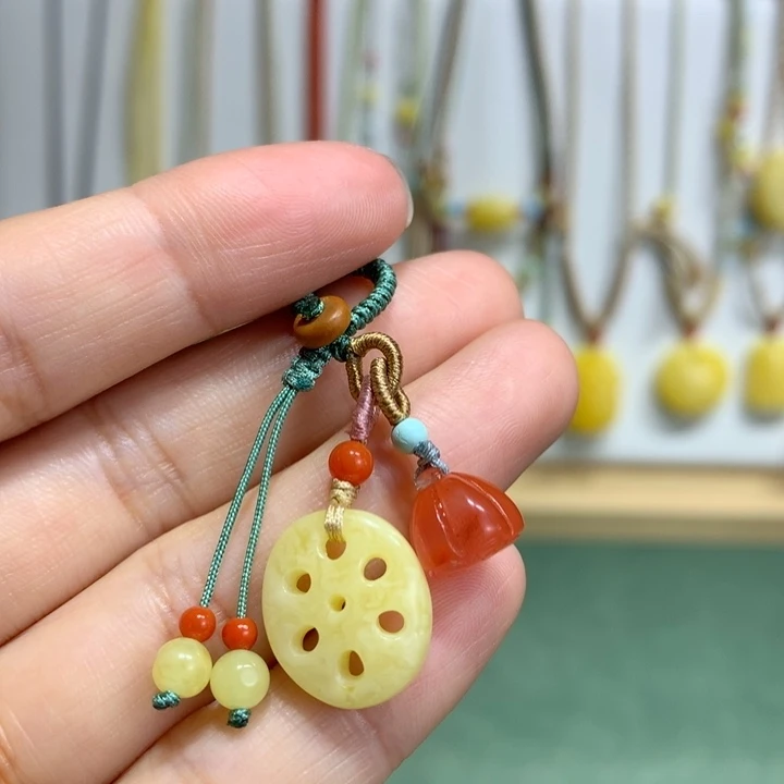 蜜蜡未镶嵌裸石配饰