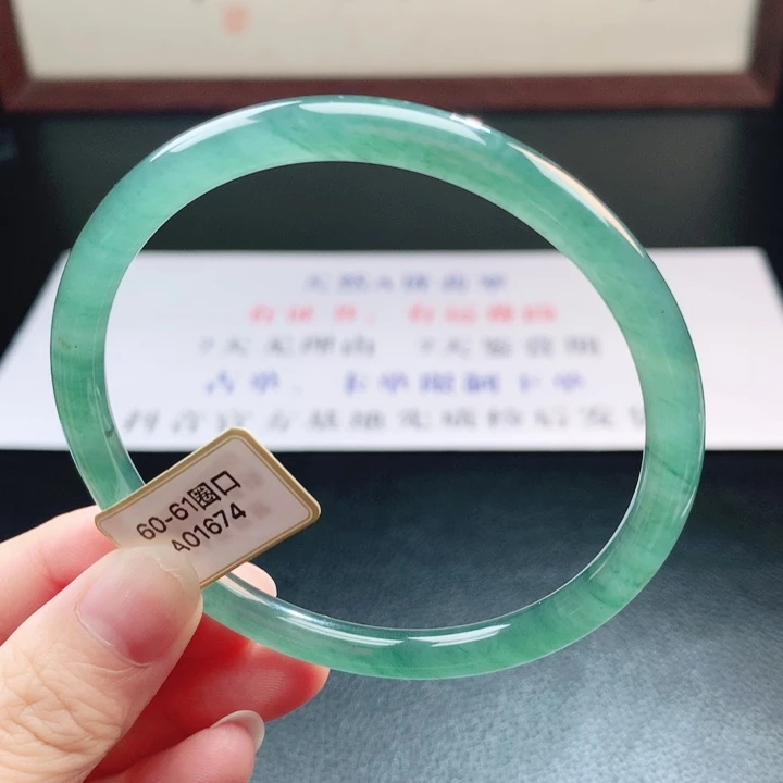 翡翠未镶嵌手镯翡翠手镯83