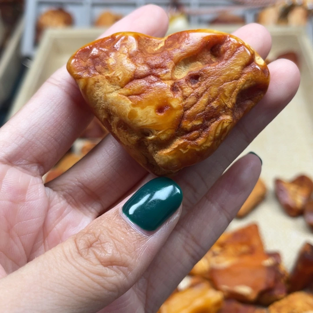 未镶嵌蓝珀珠宝奇石