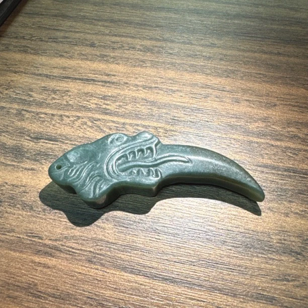非金属玻璃吊坠 龙图腾龙牙项链饰品