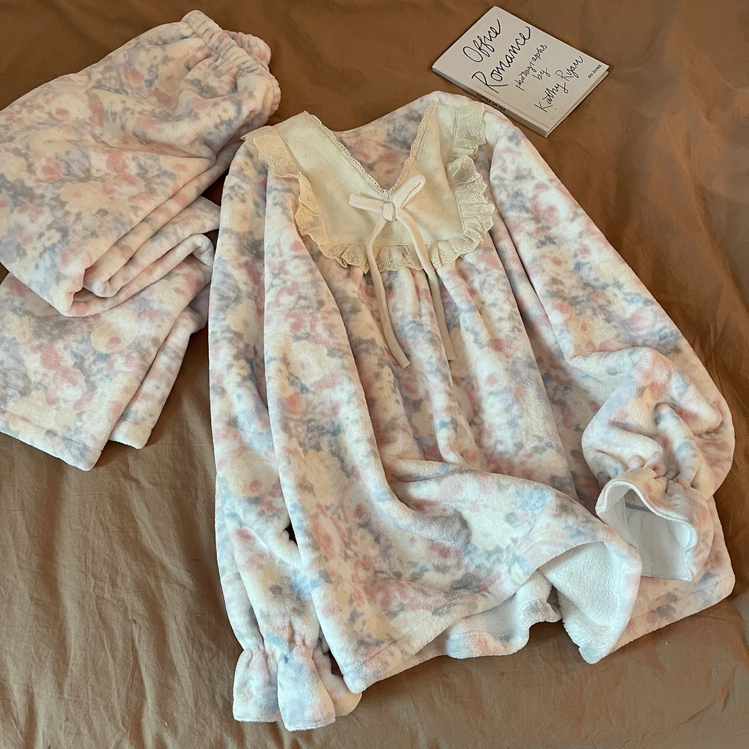 公主风蝴蝶结睡衣女学生新款秋冬季法兰绒可外穿保暖珊瑚绒家居服